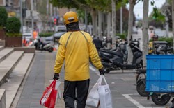 Sao kê tài khoản một shipper, phát hiện 3,6 tỷ đồng không phải lương thưởng chuyển vào liên tục trong 1 năm