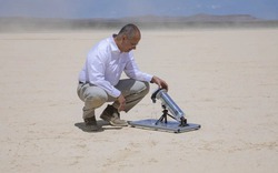 Vừa đoạt giải Nobel năm ngoái, vị Giáo sư đã có ngay một phát minh có thể thay đổi nhân loại