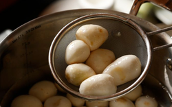 Loại củ ít "ngậm" thuốc trừ sâu, bổ ngang thịt cá mà ít ai hay