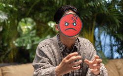 "Anh sếp showbiz" vừa bị cảnh sát bắt khẩn cấp, nay lộ thêm quá khứ "tác động vật lý" nhân viên