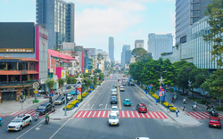 Chủ tịch TP.HCM yêu cầu chấm dứt tổ chức sự kiện tràn lan trên đường Lê Lợi