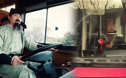 Tài xế xe buýt hóa thân thành Tần Thủy Hoàng, Lý Bạch để hút khách