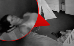Clip hơn 20 triệu lượt xem: Chồng mở camera xem con ngủ, kinh hoàng khi thấy vợ "mắt trợn trừng", bò lê dưới sàn