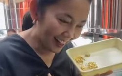 Mang số vàng mua hơn 20 năm đi bán, người phụ nữ sốc khi biết giá trị