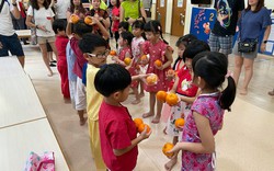 Bà mẹ khoe con "NỔI" nhất hoạt động cuối năm ở lớp, nhiều người xem ảnh lo lắng: Chị có sợ con tủi thân không?