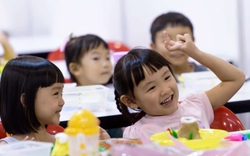 Thì ra cha mẹ ở 3 độ tuổi này thường có con THÔNG MINH nhất - Nghiên cứu chỉ ra lý do