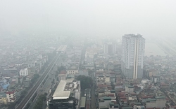 Sương mù kèm bụi mịn dày đặc, không khí Hà Nội ô nhiễm thứ 2 thế giới