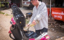 Phụ thuộc hoàn toàn vào nhập khẩu, giá xăng dầu ở nước láng giềng Việt Nam biến động phi mã