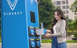 Mùa bão giá xăng, người dùng chọn VinFast Feliz II: Đổi pin nhanh, tiết kiệm cả triệu đồng mỗi tháng