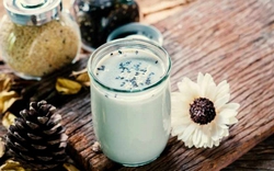 Nhiều phụ nữ mê ăn mè đen mỗi ngày để đẹp tóc, bổ máu nhưng lại bỏ qua những rủi ro sức khỏe này