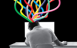 Bị ChatGPT cướp việc làm, nhiều chuyên gia marketing, tiến sĩ phải đi dán nhãn dữ liệu thuê