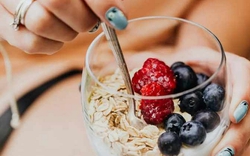 Sau tuổi 60 bụng dễ 'phình' dù ăn ít: Gợi ý 3 món ăn nhẹ mỗi ngày giúp "xẹp bụng" mà không cần tập thể dục