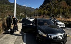 Phát hiện hơn 11,4 tỷ đồng tiền mặt trên 1 chiếc ô tô không có biển số