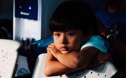 "Bắt nạt kiểu mới" đang âm thầm lan rộng: Trẻ ít khi dám nói, nhưng cha mẹ nhất định phải nhớ "3 nên - 3 không nên"