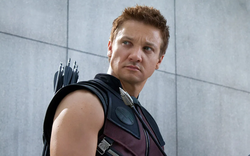 Tài tử Avengers nhận trát kiện dài 549 trang, phải ra hầu tòa