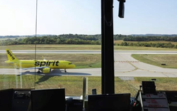 Một hãng hàng không giá rẻ nộp đơn phá sản 2 lần trong năm, sắp cắt giảm tới 2/3 đội bay