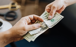 3 sai lầm chí mạng khi cho người khác vay tiền: Số 2 nguy hiểm nhất, có thể khiến bạn "tán gia bại sản"