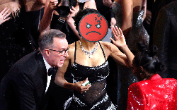 1 sao nữ ẩu đả, "tương tác vật lý" bảo vệ ngay tại Oscar?