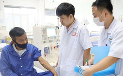 Bác sĩ cứu người giữa phố: 'Bản năng thôi thúc, tôi không có giây nào để do dự'