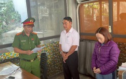 Thi hành lệnh bắt tạm giam Giám đốc Hợp tác xã Vũ Thị Quỳnh Hương 68 tuổi