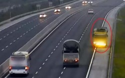 Kiểm tra bất ngờ chiếc ô tô trên cao tốc, phát hiện gần 250 triệu đồng vương vãi khắp nơi, cảnh sát truy vết đầu mối quan trọng