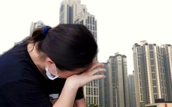 Vừa chốt bán nhà được 28 tỷ đồng, người phụ nữ bị môi giới khởi kiện, tòa tuyên bố: “Chủ nhà phải bồi thường 560 triệu đồng”