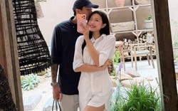 Đoàn Văn Hậu bất ngờ đăng ảnh tình tứ nịnh vợ, Doãn Hải My có phản ứng "lạ" gây ngỡ ngàng!