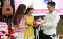 Hiếm ai như Khánh Thi, tự tay chuẩn bị quà cho bạn nhảy của Phan Hiển, mối quan hệ phía sau còn choáng hơn