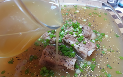 Ngày càng nhiều người "trẻ măng" đã phải chạy thận, bác sĩ nói thẳng: 5 loại canh này "PHÁ THẬN" nhanh hơn rượu