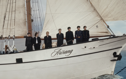 Review nhanh Arirang: BTS thắp lại ngọn lửa nổi loạn thời kỳ đầu