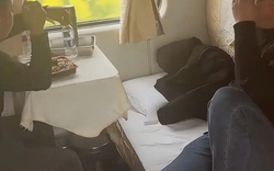 Vụ việc trên tàu hỏa khiến nhiều người ngán ngẩm: Sợ nhất kiểu "con nhà lính tính nhà quan"!