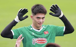Visual sáng bừng của thủ môn 1m91 Trung Kiên ở đội tuyển Việt Nam