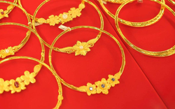 Giá vàng hôm nay 22/3 tiếp tục giảm