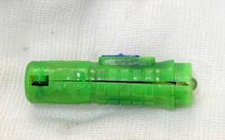 Bé 11 tuổi viêm âm đạo suốt 5 tháng, đến gặp bác sĩ Bệnh viện Phụ sản Hà Nội thì gắp được 1 vật hoen gỉ bên trong