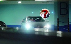 Nữ ca sĩ đình đám bại lộ chuyện ngoại tình với NSX âm nhạc vì 1 bức ảnh, nhà đài thông báo cắt sóng