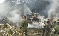 Hiện trường khủng khiếp máy bay quân sự rơi ở Colombia, ít nhất 33 người chết