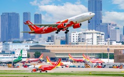 Hành khách bay Vietjet Air cần làm gì khi chuyến bay đồng loạt thay đổi lịch trình?