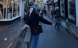 "Vừa làm vừa khóc" và sự thật về cuộc sống du học: Vì sao những "siêu nhân" xứ người lại sợ nhất các cuộc gọi về nhà?