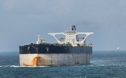 Phát hiện tàu chở 190.000 thùng dầu nghi của Nga đang di chuyển đến Cuba, bất ngờ mất tín hiệu rồi hướng thẳng đến Venezuela