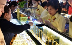 Giá vàng hôm nay, 26-3: Biến động rất mạnh