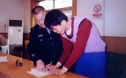 Sinh viên ĐH top 1 tạt axit 5 con gấu, bị cả nước tẩy chay: 24 năm âm thầm chuộc lỗi và thân phận hiện tại gây ngỡ ngàng