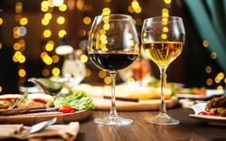 Rượu vang đỏ hay trắng tốt hơn cho sức khỏe?