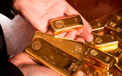Nghịch lý khó hiểu: Vàng là "nơi trú ẩn an toàn", sao giá lại giảm giữa xung đột Iran, trong khi xăng lại tăng?