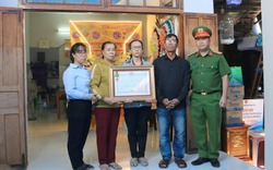 Truy tặng Huân chương Bảo vệ Tổ quốc cho Thiếu tá hy sinh khi truy bắt "cát tặc"