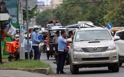 Campuchia dừng phạt vi phạm giao thông