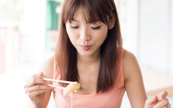 Không ăn nhiều đồ ăn nhiều dầu mỡ có thể vẫn bị gan nhiễm mỡ không? Bác sĩ tiết lộ "loại thực phẩm này" thậm chí còn đáng sợ hơn