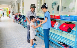 Bệnh tay chân miệng tăng đột biến, trường học ứng phó ra sao?