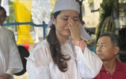 VIDEO: Giọt nước mắt xúc động của người thân tài xế taxi bị bắn chết ở Quảng Trị khi nhận sự sẻ chia