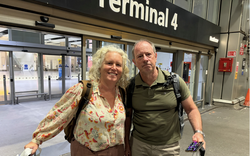 Trải nghiệm hãi hùng của những hành khách được lên chuyến bay đầu tiên giải cứu khỏi UAE