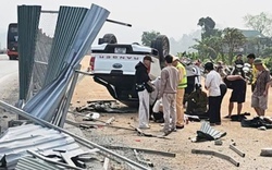 Xe bán tải đâm rào tôn trên cao tốc Nội Bài - Lào Cai, một người tử vong